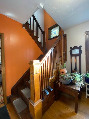 Renovated apartment just minutes from the T! gallery image 3