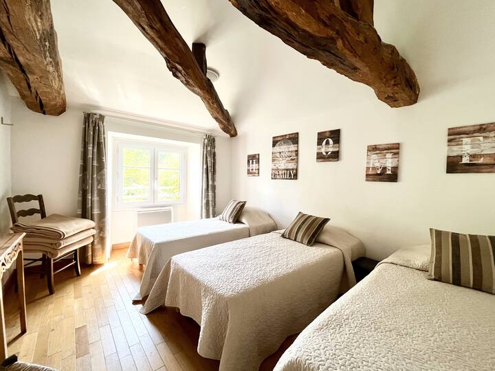 საძინებელი 1