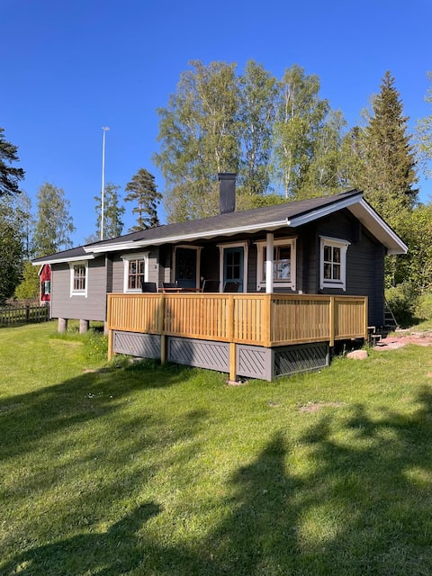 Nice cottage with private sandy beach