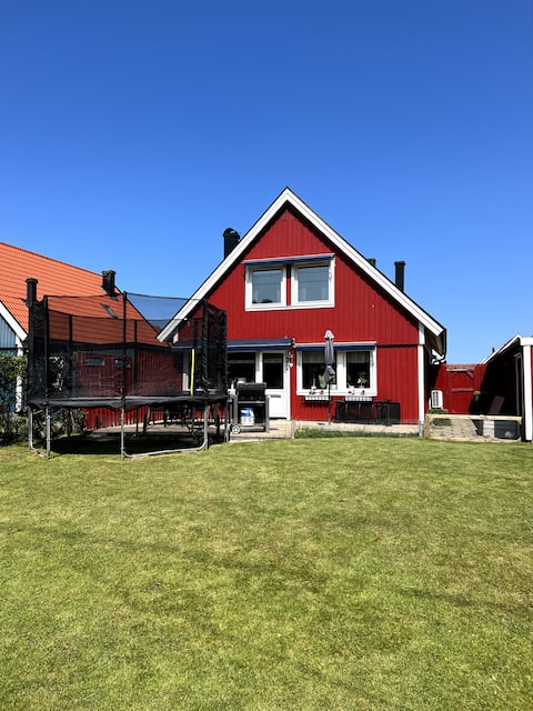 Cozy townhouse in a quiet area