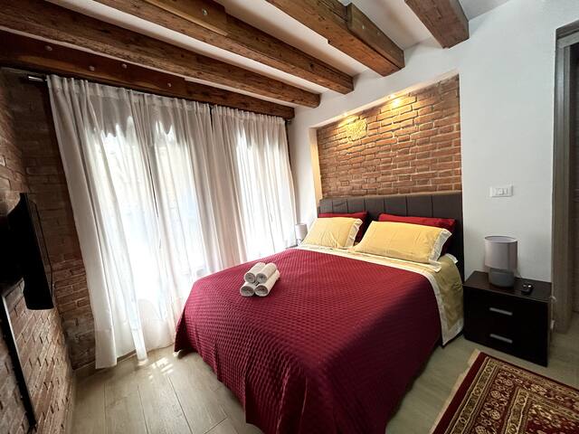 Ca’Malpaga luxury home gallery image 2