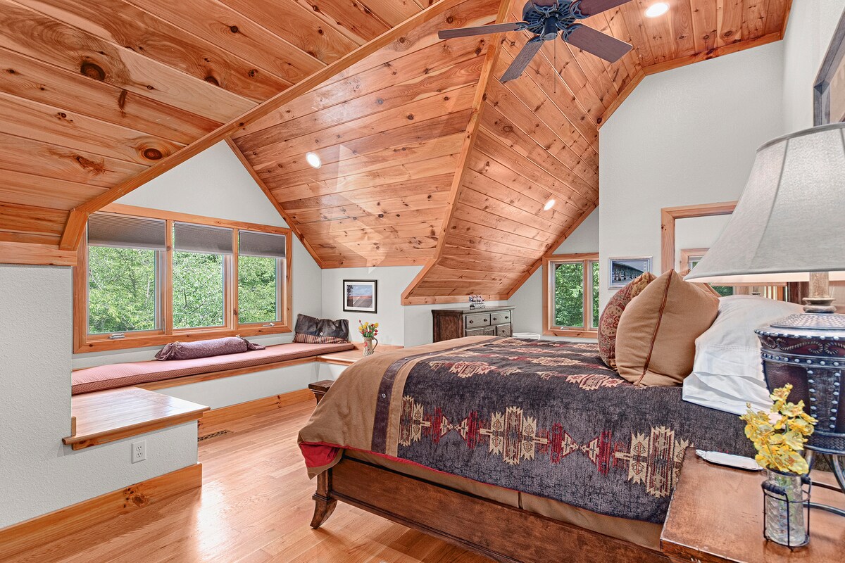 Dormitorio queen del segundo nivel #2.