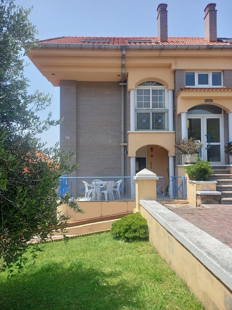 Apartment in Somo 170 m from the beach