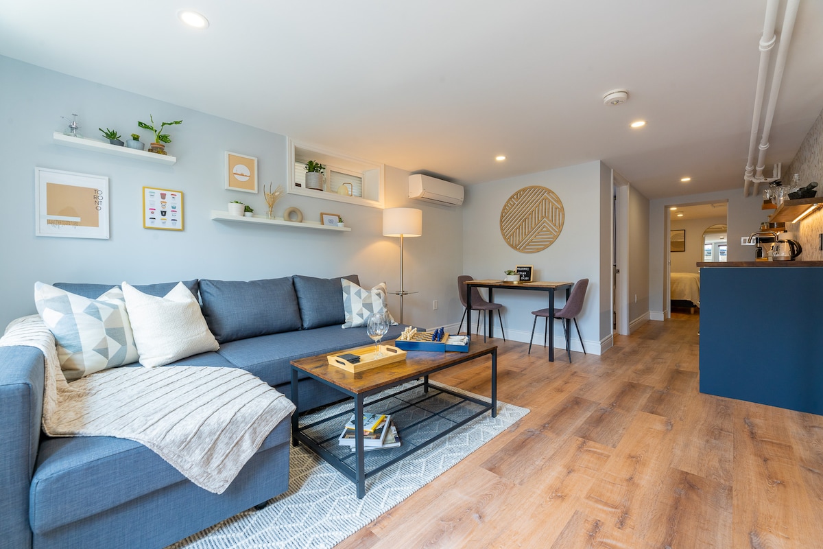 Безпроблемен поток от жилищното ви пространство, покрай банята / мокрия бар и в спалнята 