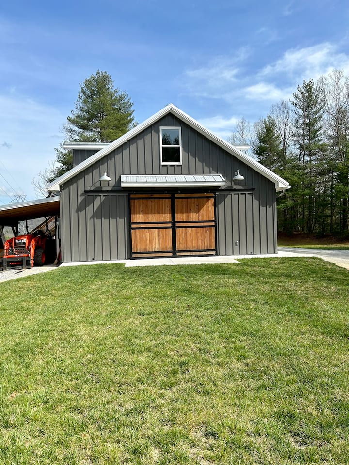 Romantic Get Away! Close To Hendersonville/saluda - Saluda, NC