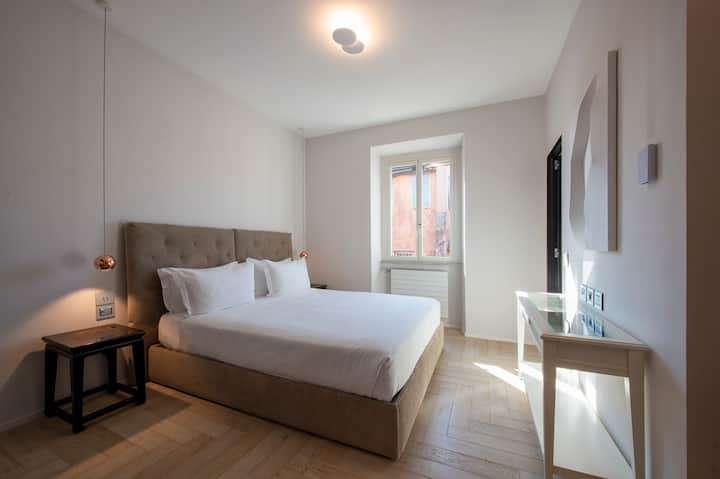 Стая за гости - размер на леглото 180 х 200 см