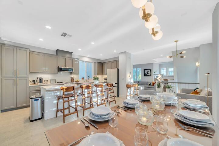 $1.8M Luxe MeiCasa | 5min Levi | EV | Massage Beds gallery image 3