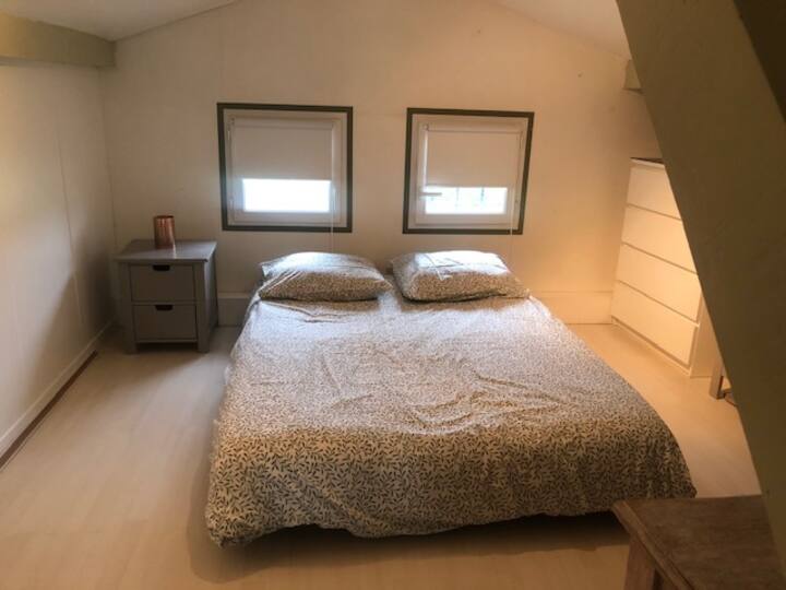 საძინებელი 1