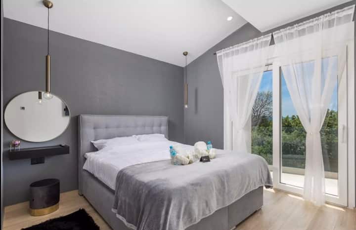 غرفة النوم 2