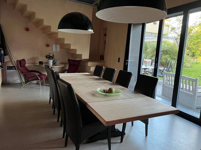 Unikt hus med spektakulært kjøkken og deilig hage gallery image 3