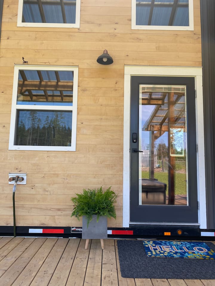 The Tiny Home On Wildwoods Farm - コモックス