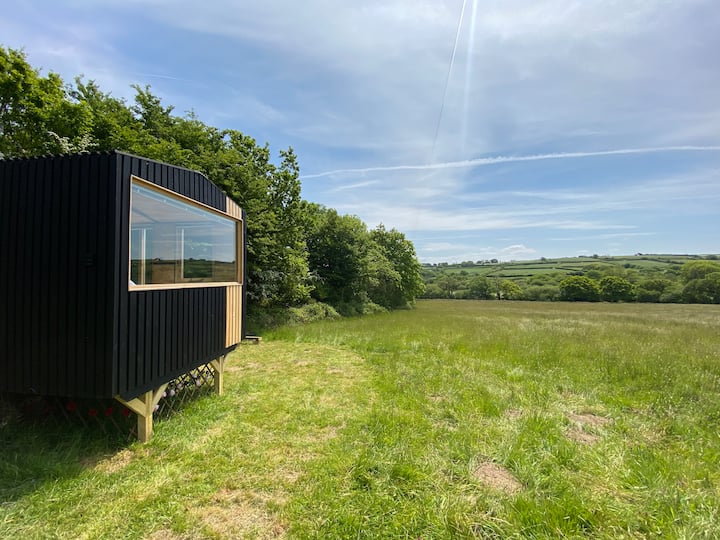 Meadow View Off Grid Cabin photo 4