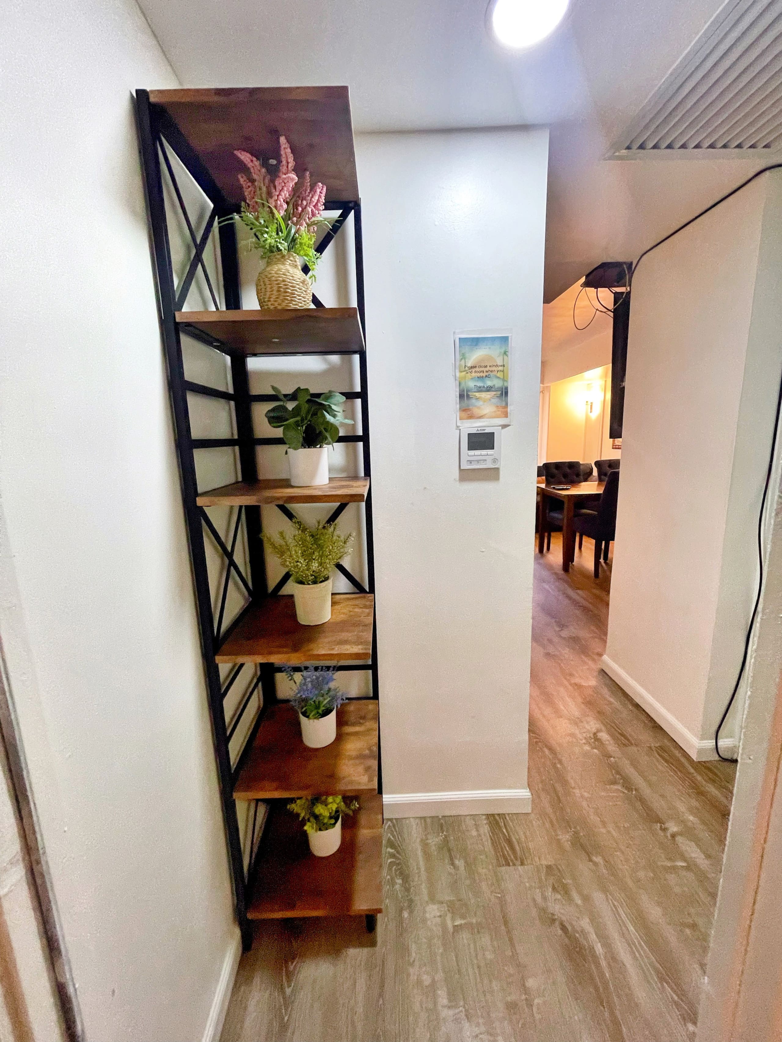 Condo in Honolulu · ★4.82 · 2 bedrooms · 2 beds · 1 private bath - Image 18