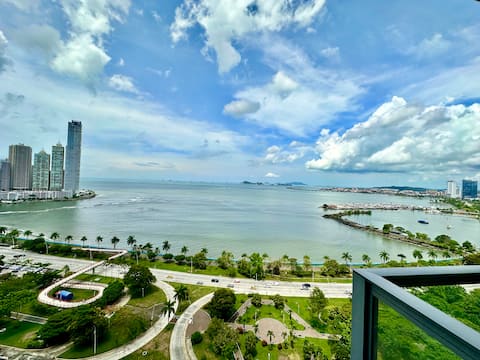 2-Bedroom Apt Ocean Views PH Yoo