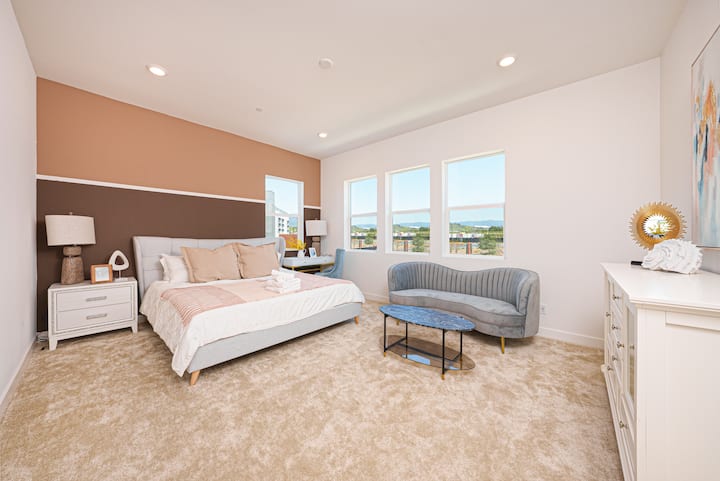 4bedrooms And 3 Bathrooms In Irvine - 米申維耶霍