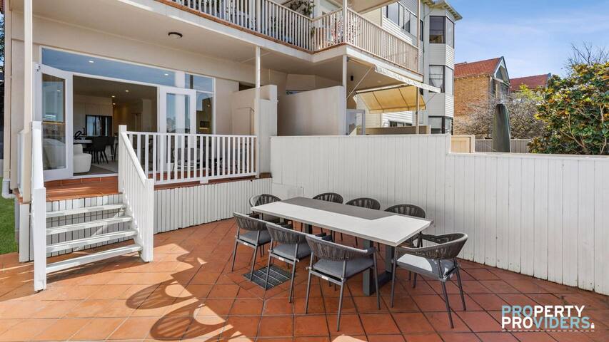 Beautiful Three Bedroom Apartment in Mosman gallery image 4