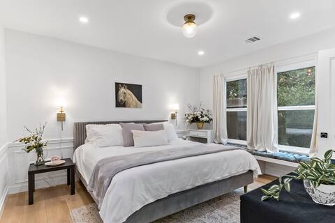 ⁂Lux Home⁂Soaking Bathtub⁂King Beds⁂AC⁂Backyard⁂