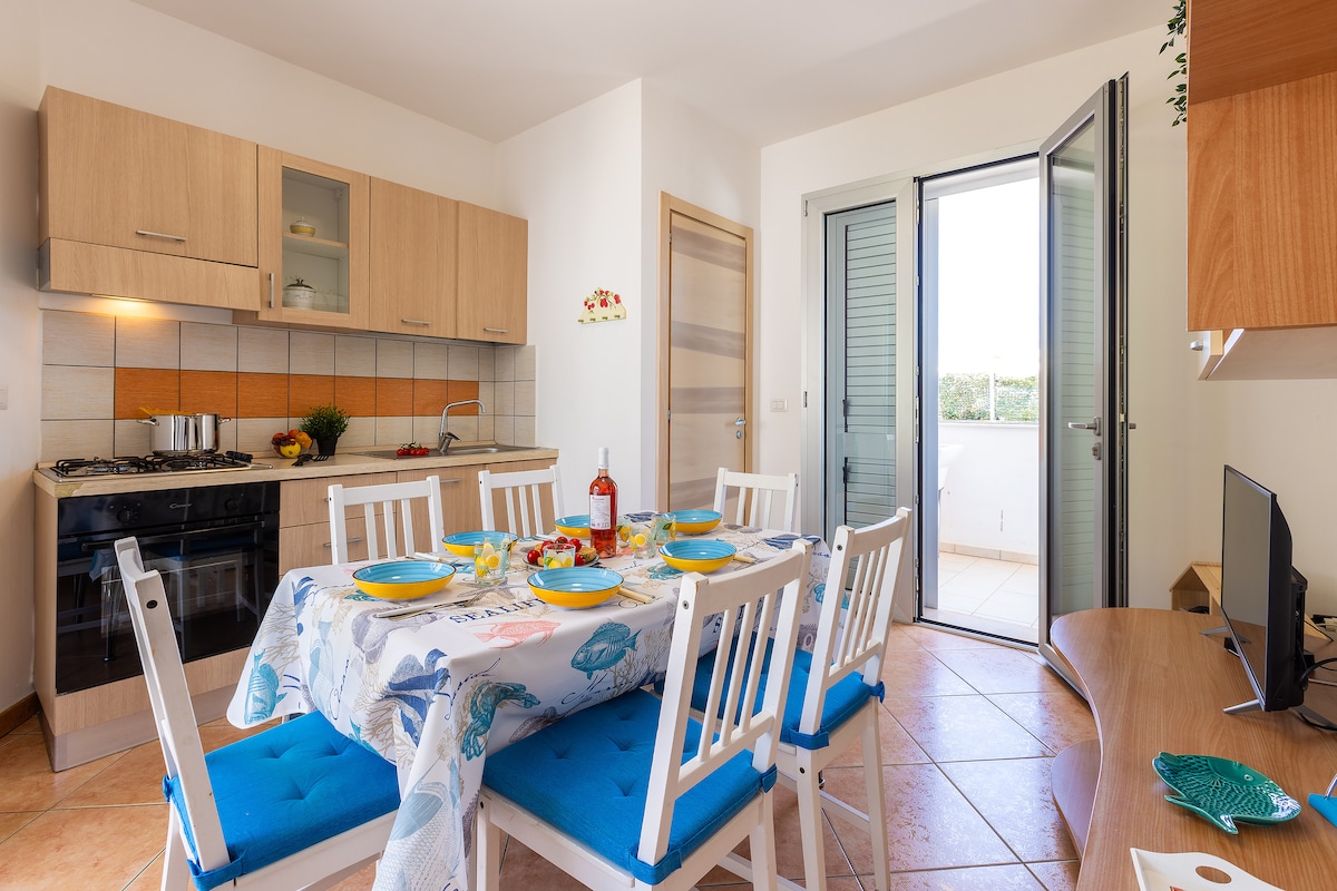 Propriété Airbnb réussie: Beach 200m - Sea View Terrace, A/C & WiFi à Sannicola