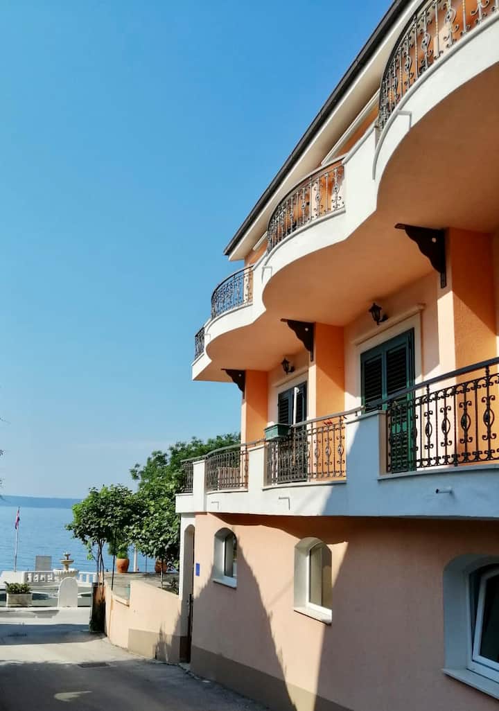 Studio Apartman [ 3+2 ] Br. 3 - Igrane
