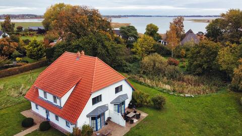Sauna & Nature: Ferienhaus Dycke