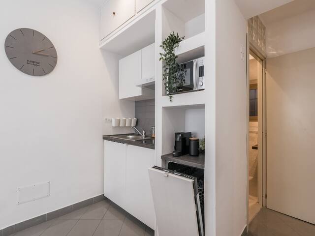 The Best Rent – Spacious apartment near Colosseum gallery image 4