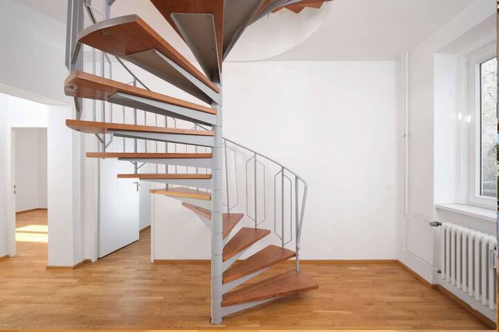 Penthouse + 2 balconies & terrace gallery image 5