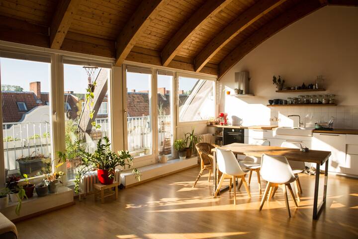 Penthouse + 2 balconies & terrace gallery image 2