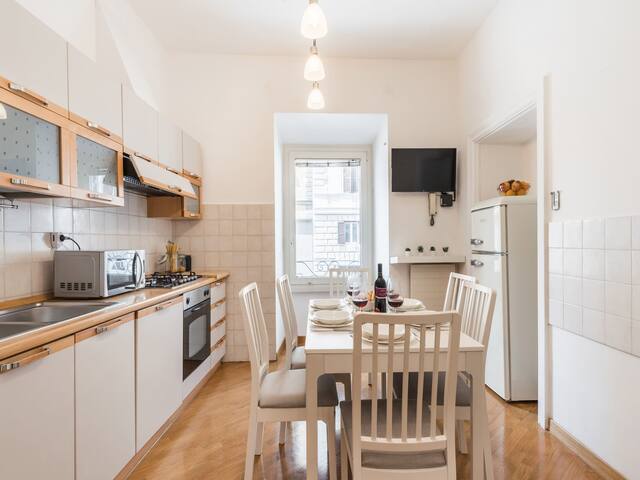 The Best Rent – Three-beroom flat near Colosseum gallery image 5