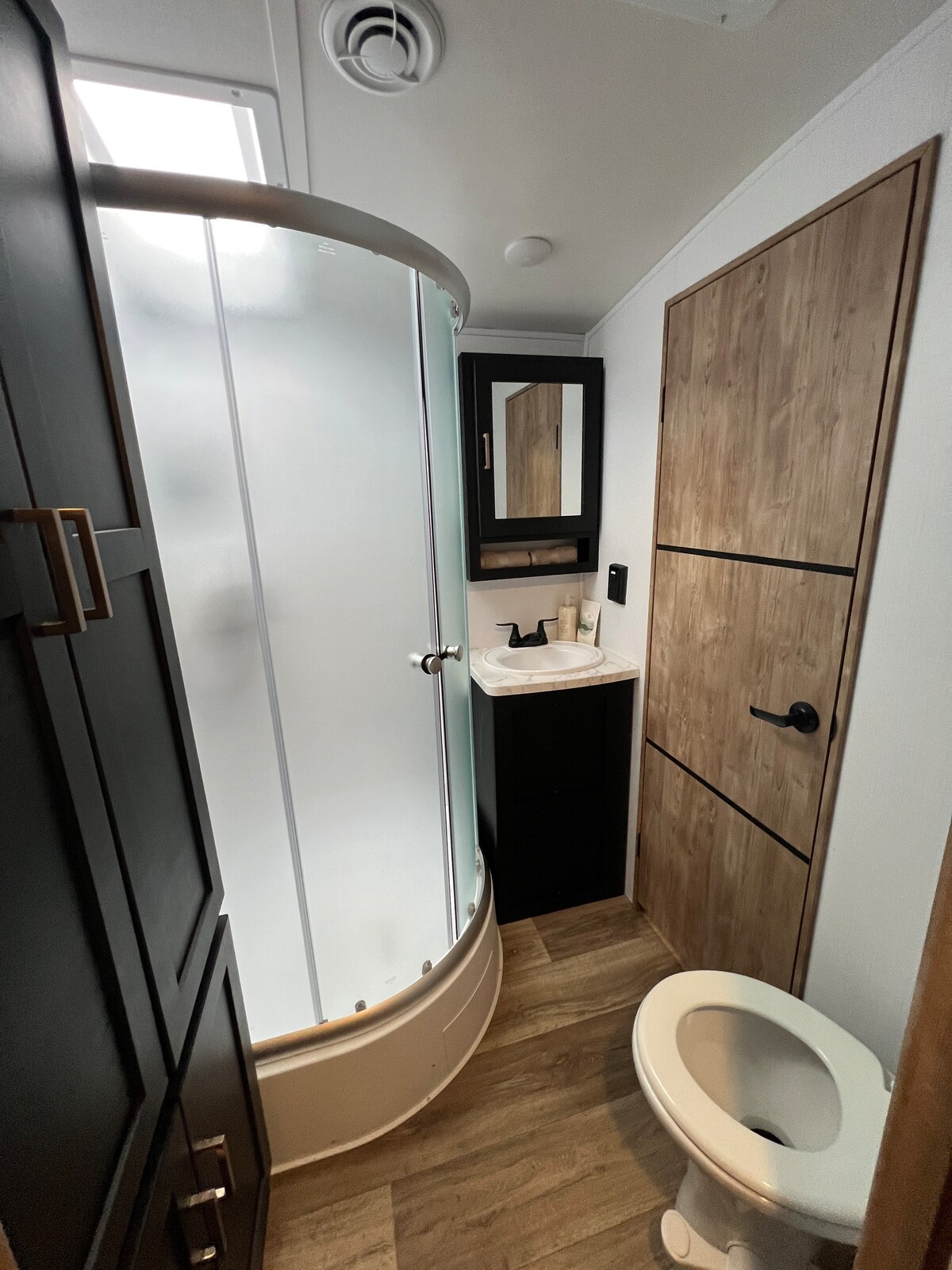 Sharp Glamper Relaxing 1 bed 1 bath