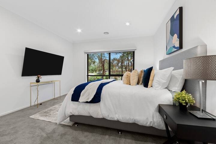 5 BR house birdwatcher wetland gallery image 3