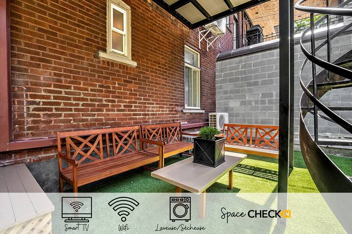 The Classic | Backyard | AC | Subway | Parking gallery image 3