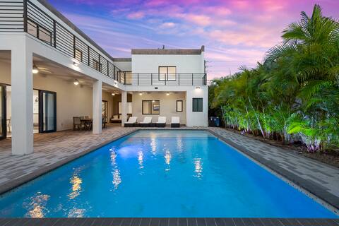 10 Suite Lux Modern Mansion