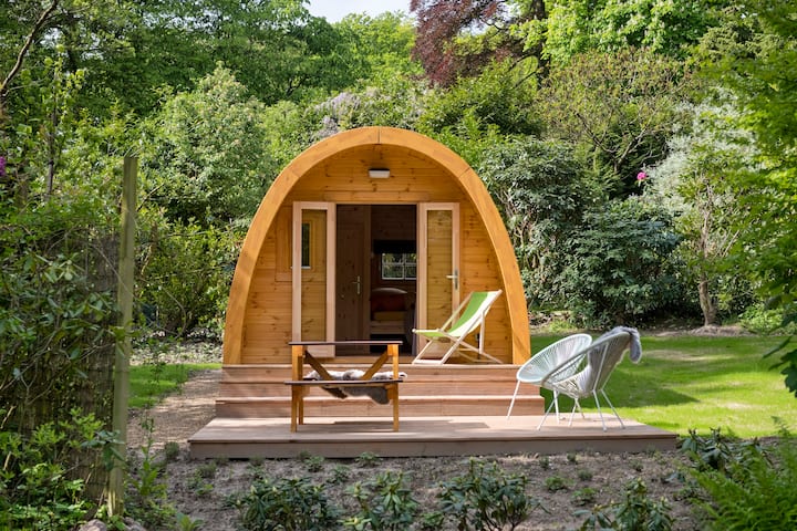 Luxury Lodge! Wildspotpod, meadow views.