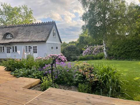 Romantic guesthouse, 3 bedrooms single/double beds