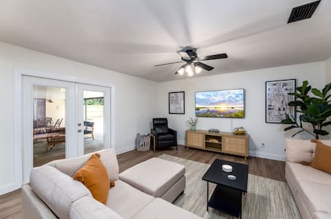 Popular Airbnb listing: Private Pool, 4BR & Game Rm - We Pay Service Fees! in Palm Bay