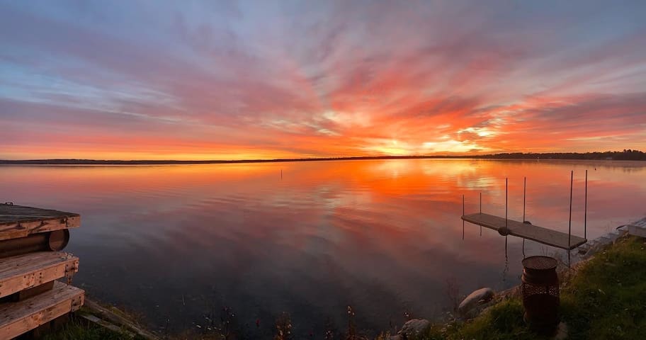 Beautiful Lake George Retreat gallery image 5