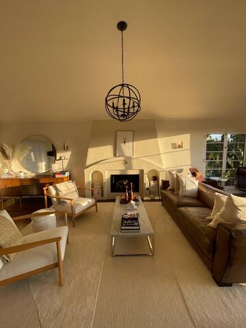 Quiet Vista in Hollywood Hills gallery image 4