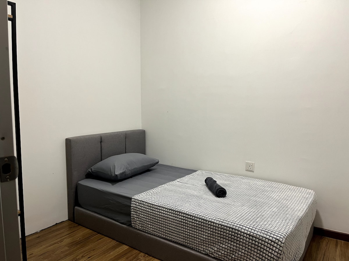 საძინებელი 1