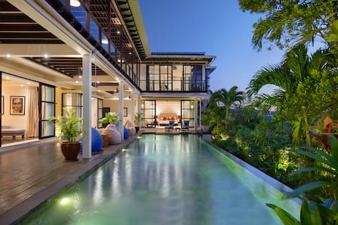 Ocean view 10 BR Villa Jimbaran