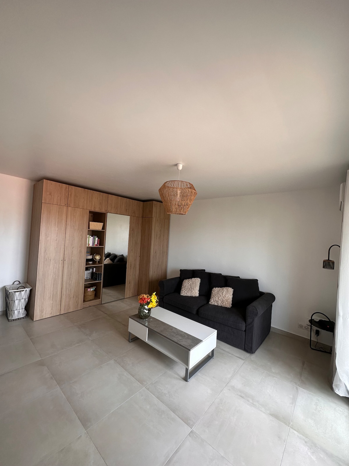 Top Airbnb: Beautiful apartment close to the sea. in Vallauris