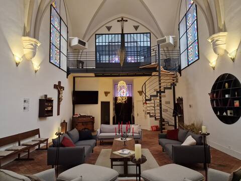 Montargis, 8 pers, 4 chbres, parking, private garden