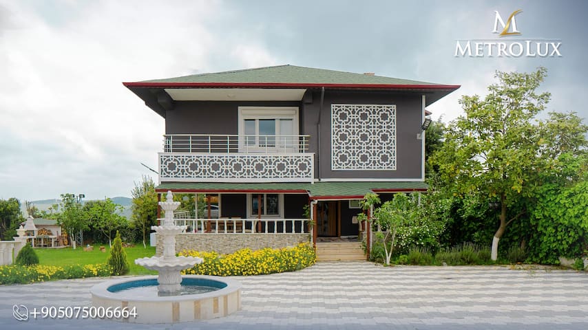 فلل راقية بإطلالة وأجواء رائعة VIP