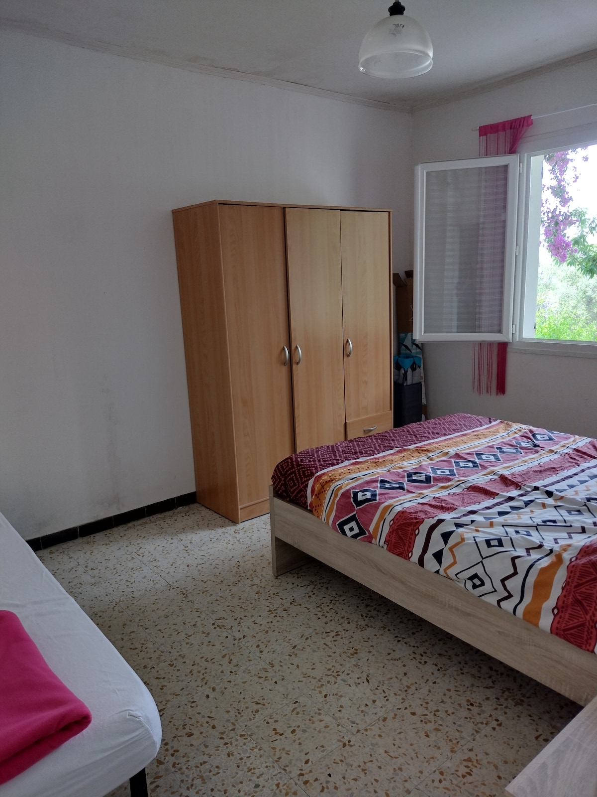 Dormitorio 1 cama 140 .1 cama 90