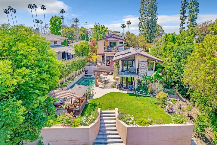 Private Villa | Tenis | Pool | Soccer | EV Charger