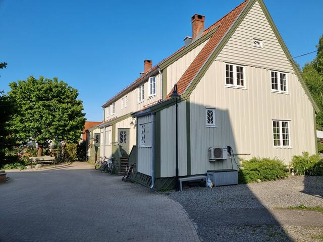 Vakkert hus i Gamle Oslo. 3 parkeringsplasser.