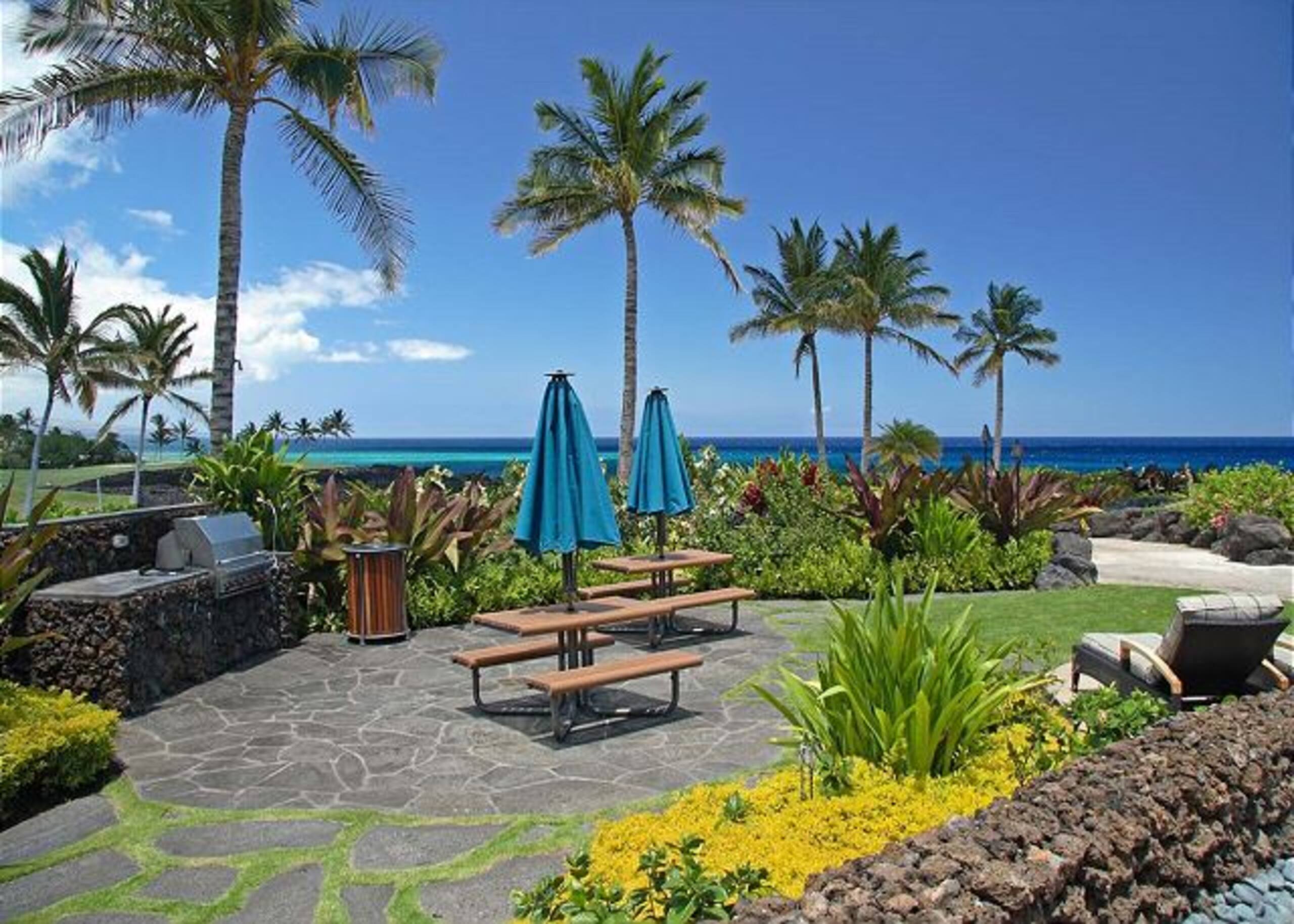 Beautiful 2 B/B with Ocean Club, Restaurant/Bar - Photo 35