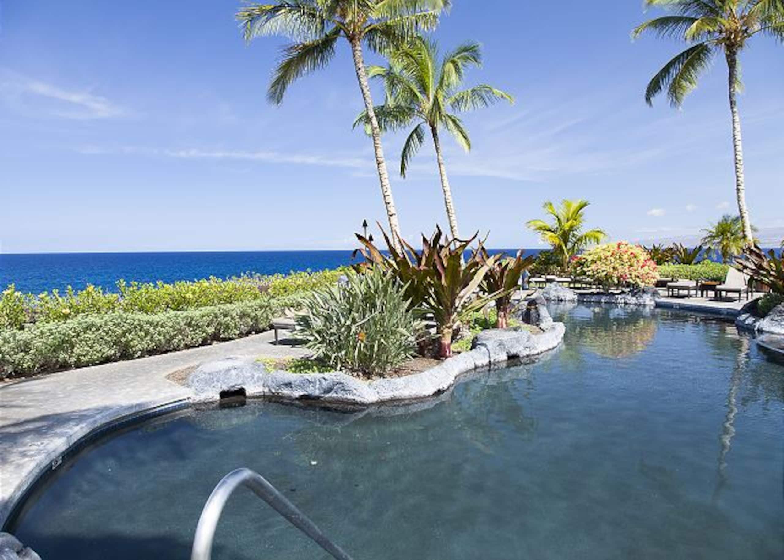 Beautiful 2 B/B with Ocean Club, Restaurant/Bar - Photo 39