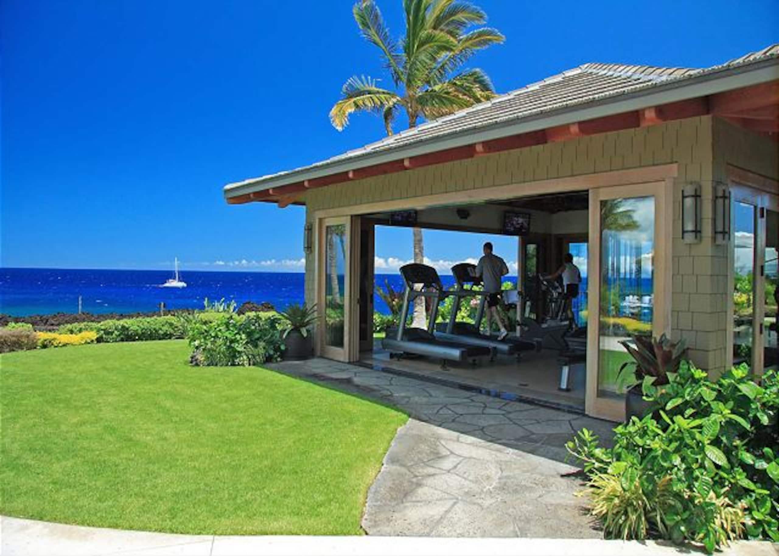 Beautiful 2 B/B with Ocean Club, Restaurant/Bar - Photo 33
