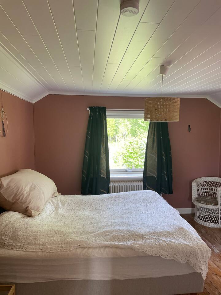 غرفة النوم الرئيسية