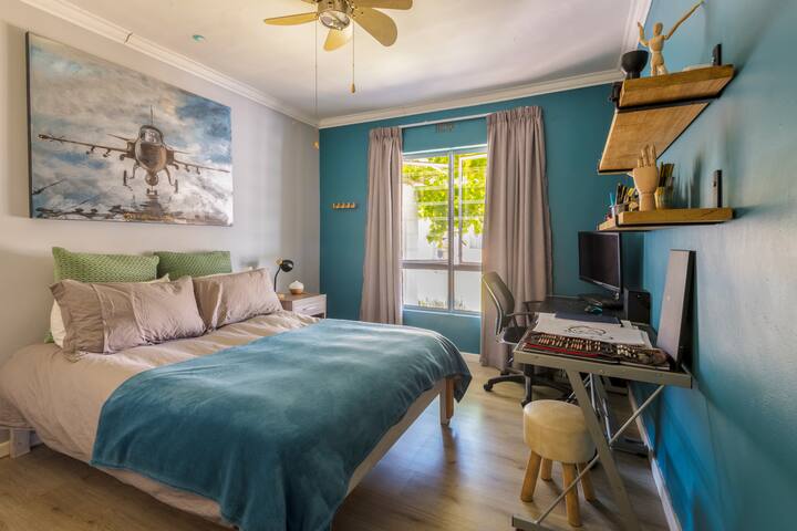 Melkbos Family Home, 3 mins from the beach. gallery image 2